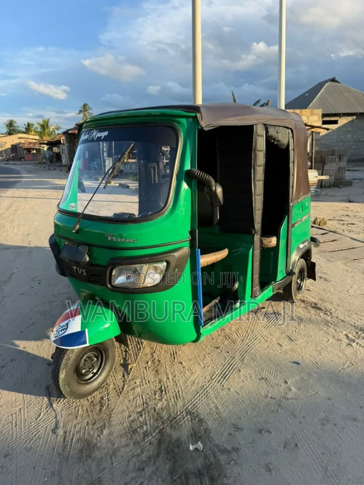 New Bajaj Avenger 200 2025 Blue
