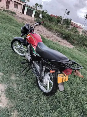 New Honda CB 2025 Black