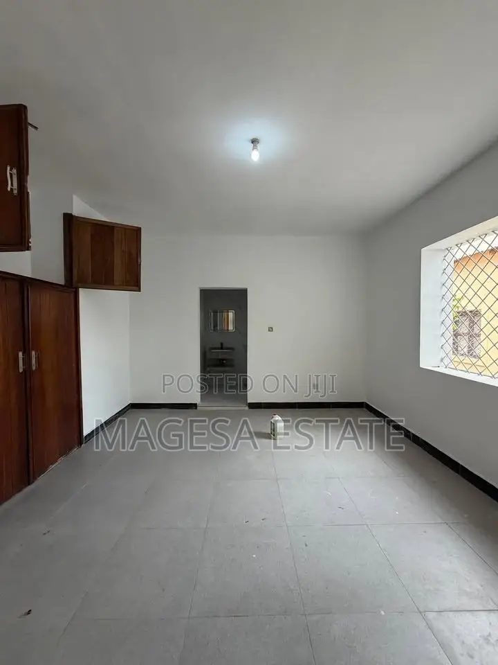 5bdrm Apartment in Mikocheni for rent