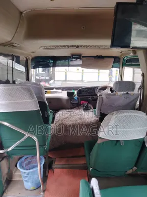 Toyota Coaster 2000 Green