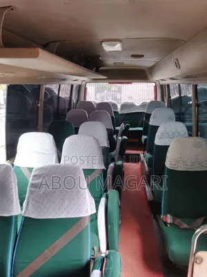 Toyota Coaster 2000 Green