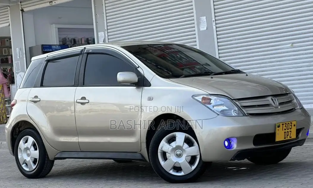 Toyota IST 2003 Beige