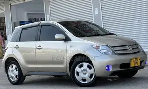 Toyota IST 2003 Beige