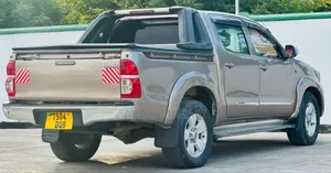 Toyota Hilux 2.5 D-4D SRX 2010 Gray