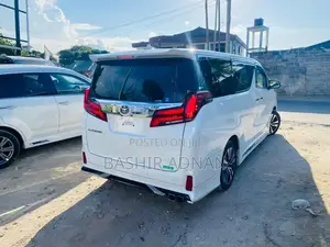Toyota Alphard 2.5 Petrol FWD 2020 White
