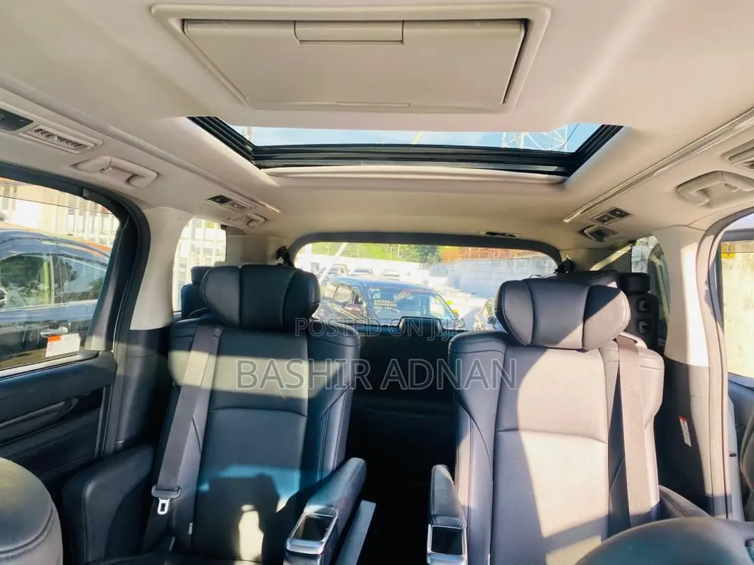 Toyota Alphard 2.5 Petrol FWD 2020 White