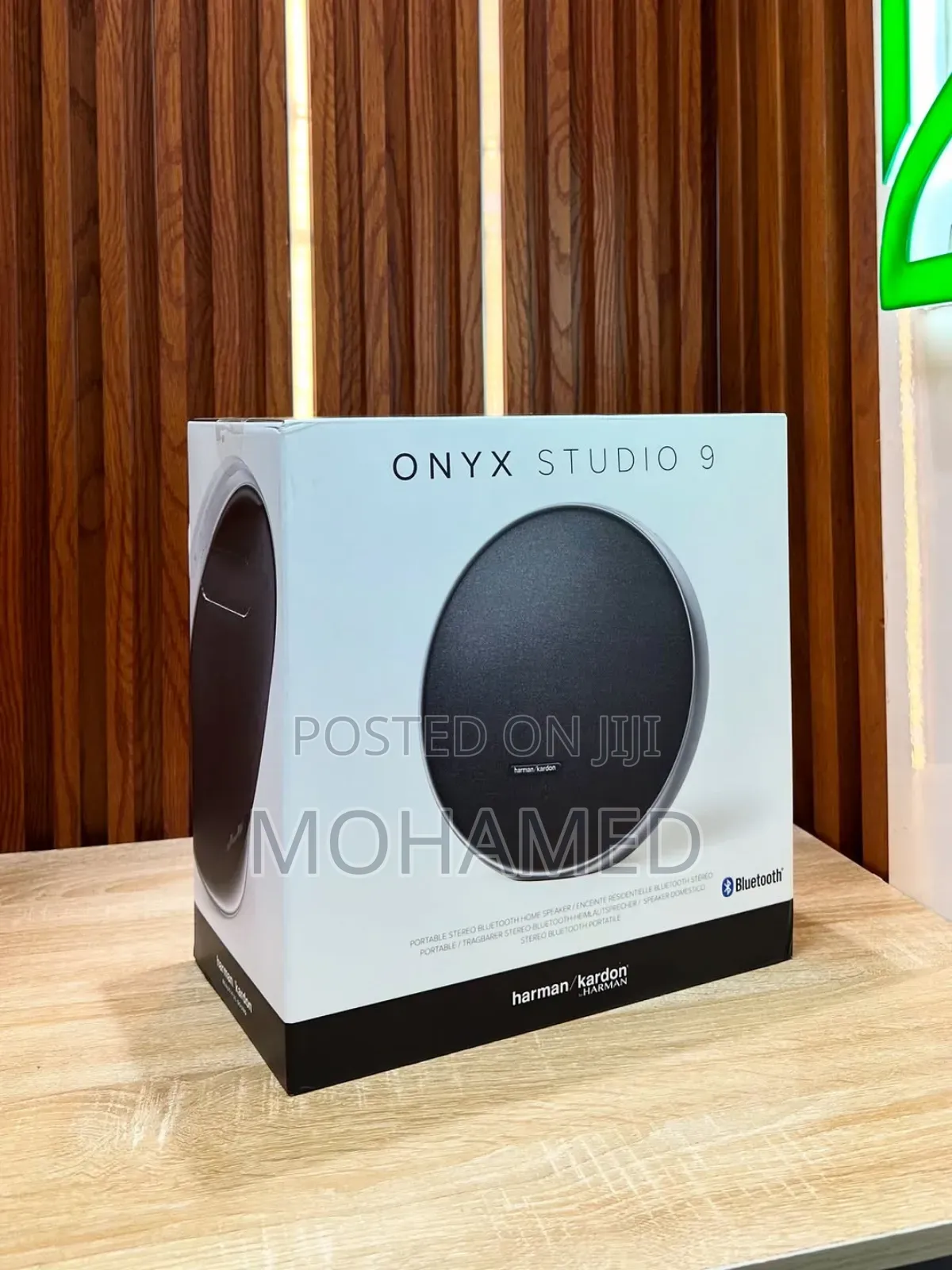  Harman Kardon Onyx Studio 9
