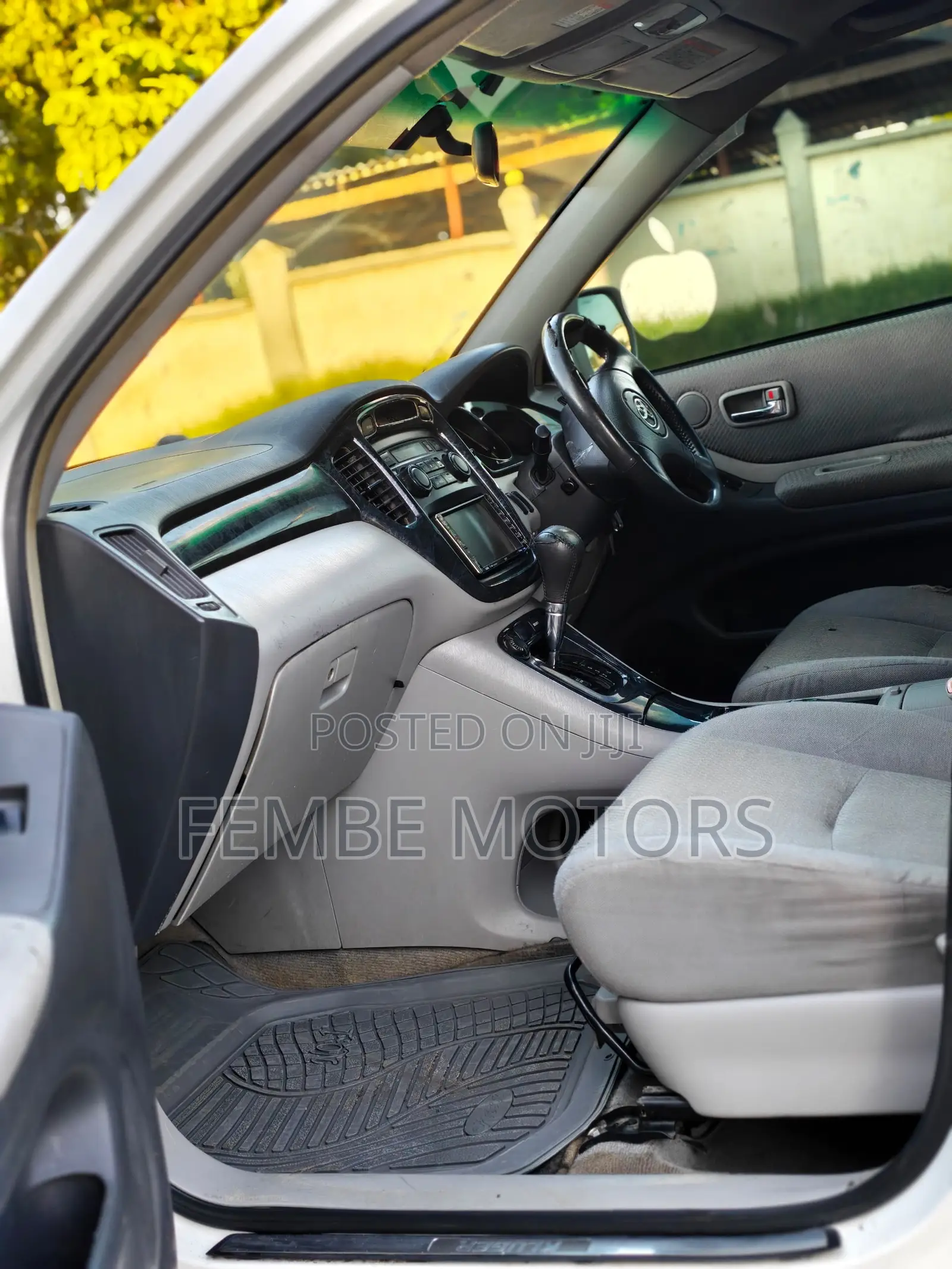 Toyota Kluger 2005 White