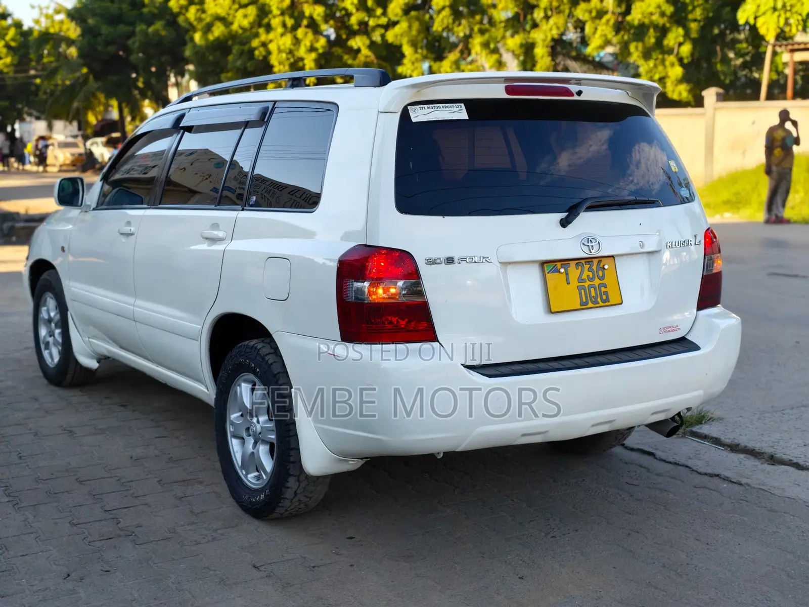 Toyota Kluger 2005 White