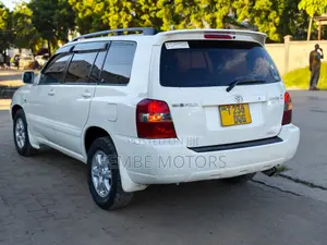 Toyota Kluger 2005 White