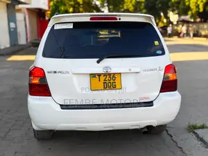 Toyota Kluger 2005 White