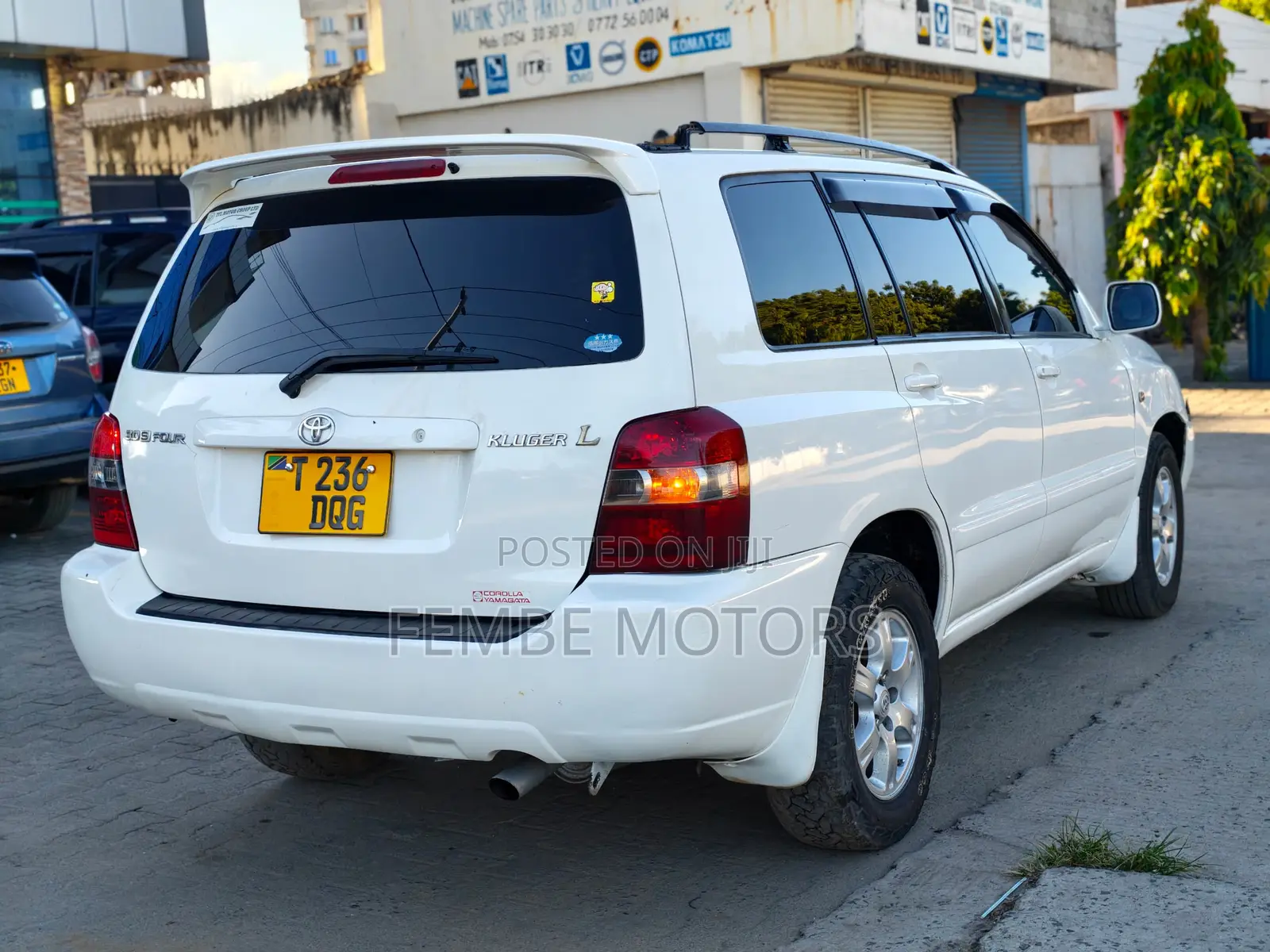 Toyota Kluger 2005 White