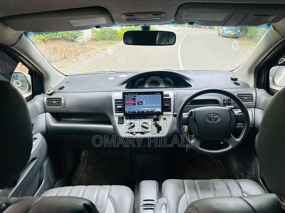 Toyota Raum 2005 Silver