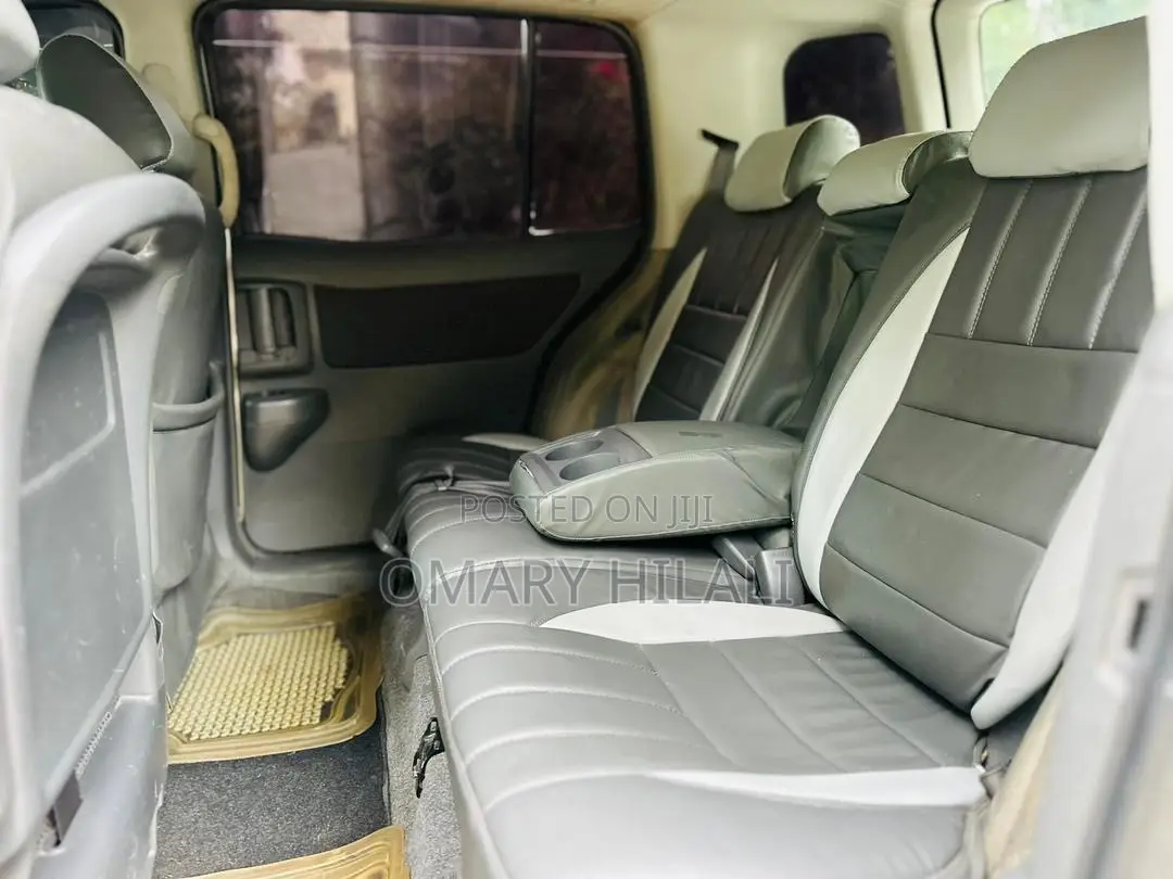 Toyota Raum 2005 Silver