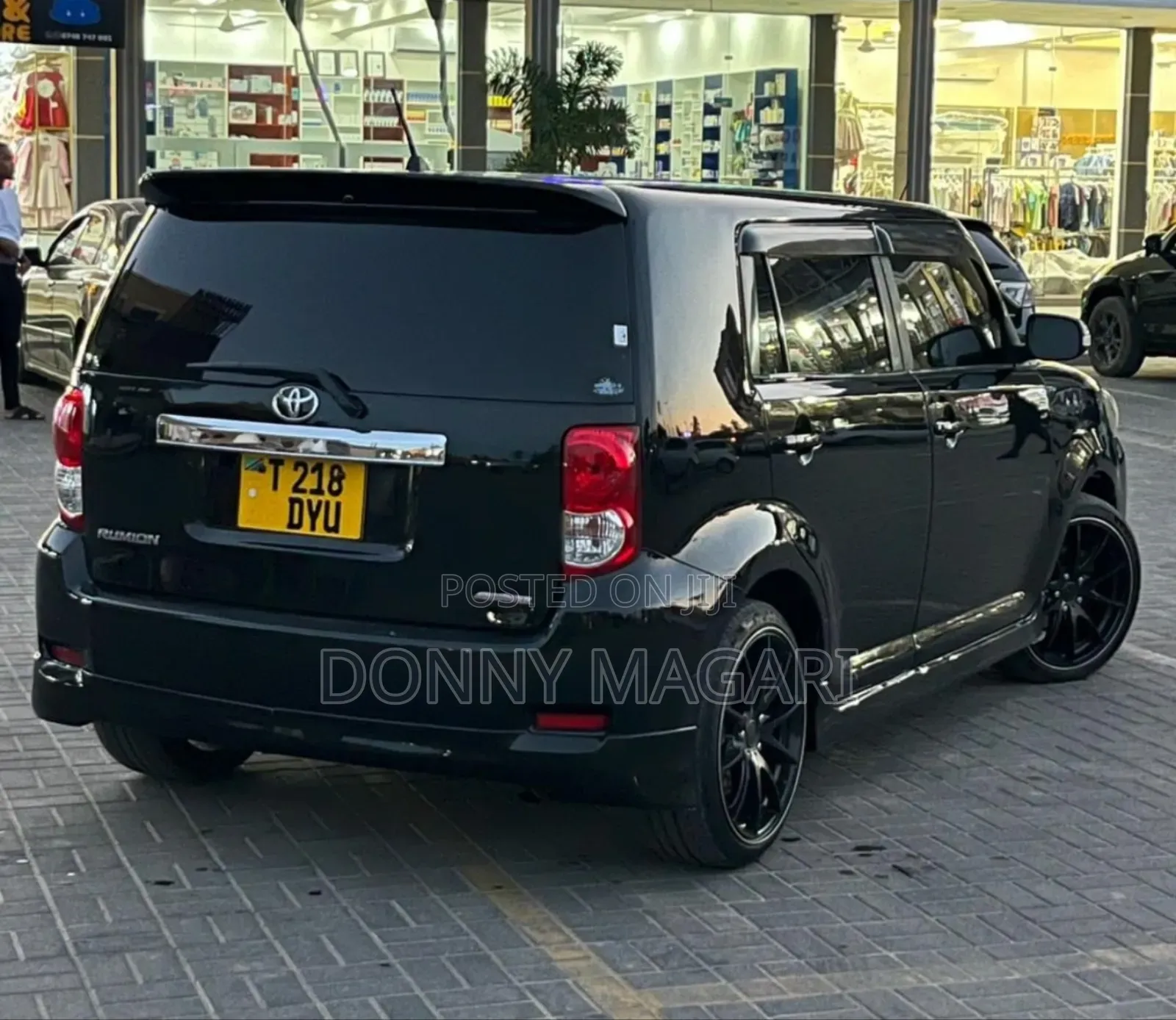 Toyota Corolla Rumion 2010 Black