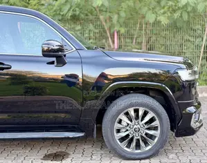 Toyota Land Cruiser 2024 Black