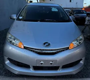Toyota Wish 2013 Silver