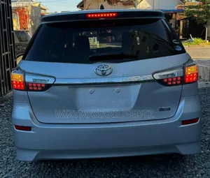 Toyota Wish 2013 Silver