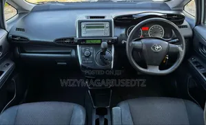 Toyota Wish 2013 Silver