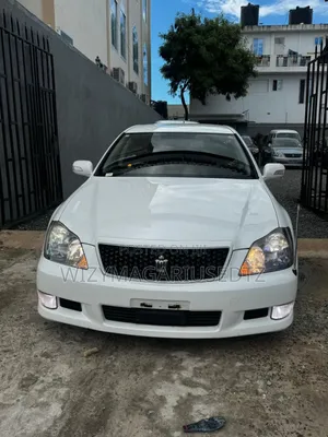 Toyota Crown 2006 Purple