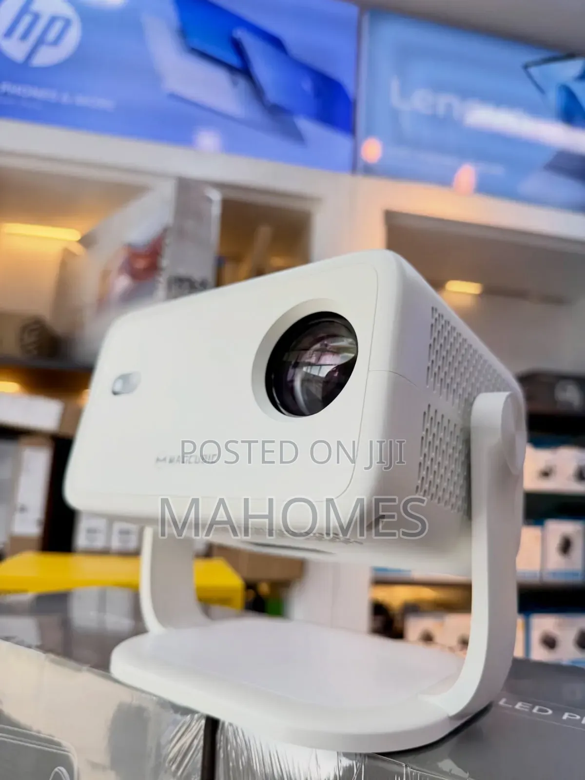 L018 Smart Projector