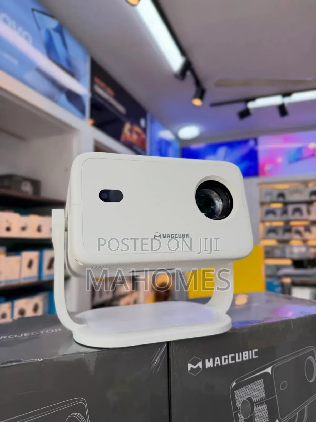 L018 Smart Projector