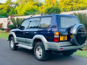 Toyota Land Cruiser Prado 2005 Blue
