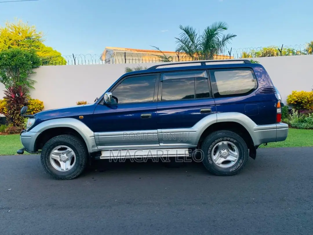 Toyota Land Cruiser Prado 2005 Blue