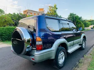 Toyota Land Cruiser Prado 2005 Blue