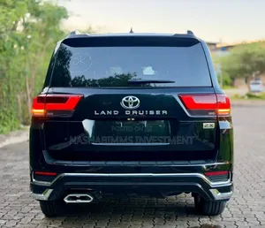 Toyota Land Cruiser 2024 Black