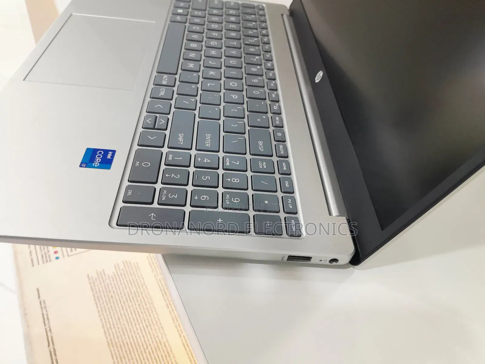 New Laptop HP 8GB Intel Core i7 SSD 512GB