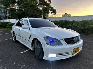Toyota Crown 2004 White