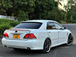 Toyota Crown 2004 White