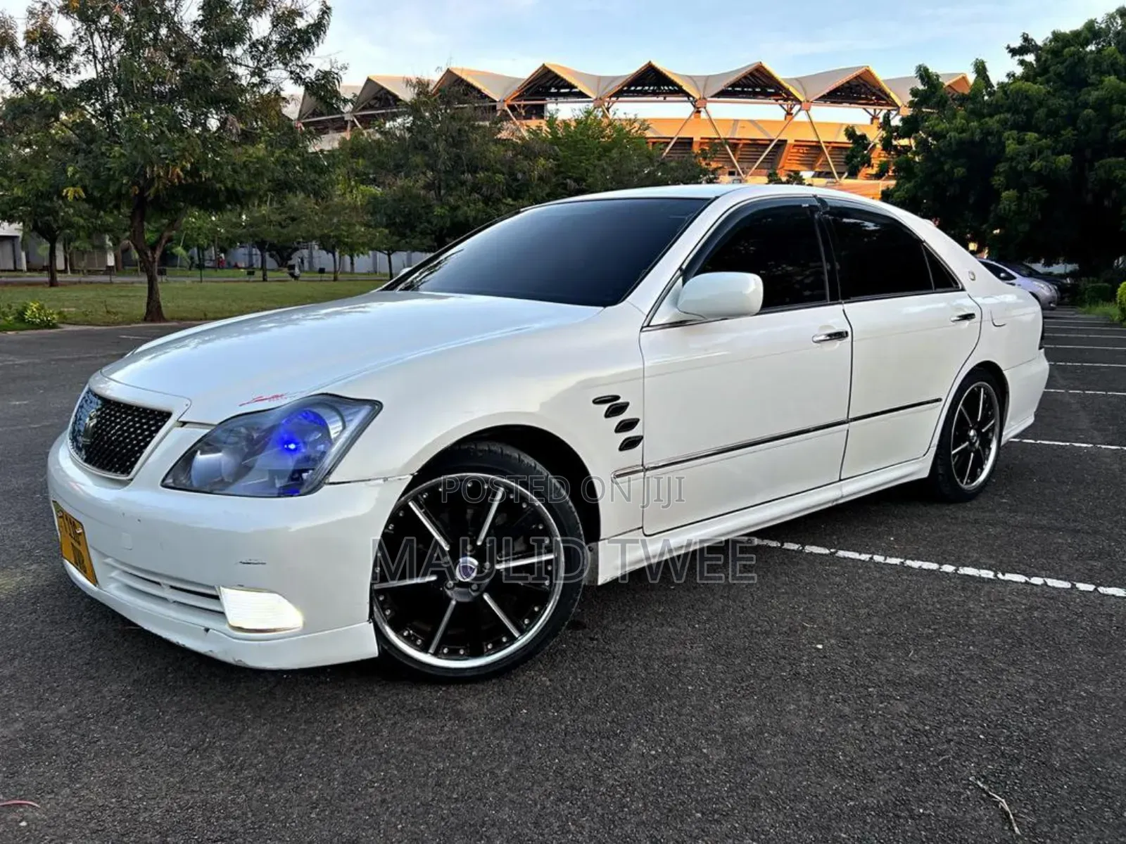 Toyota Crown 2004 White