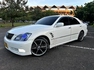 Toyota Crown 2004 White