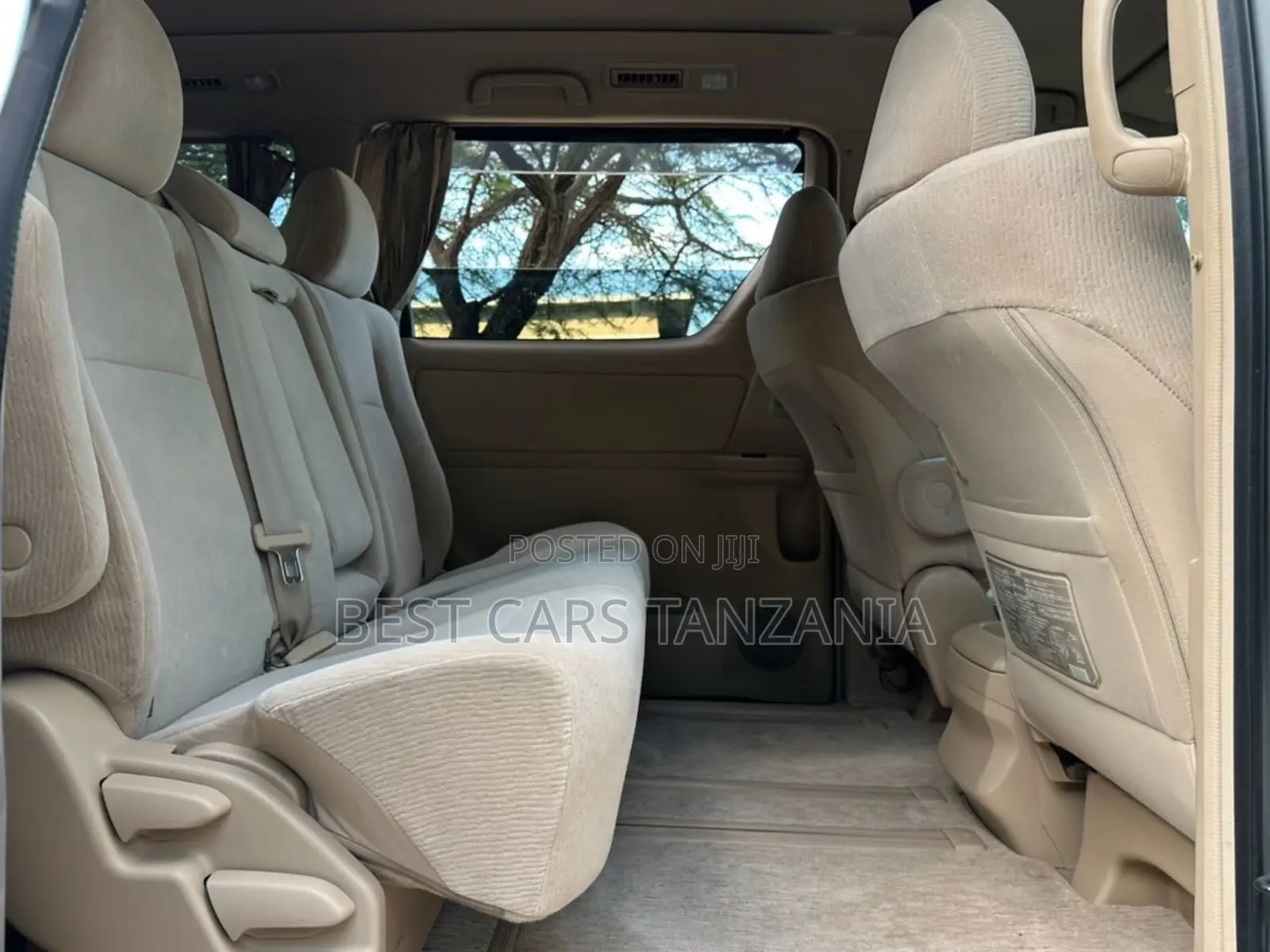 Toyota Alphard 2010 Silver