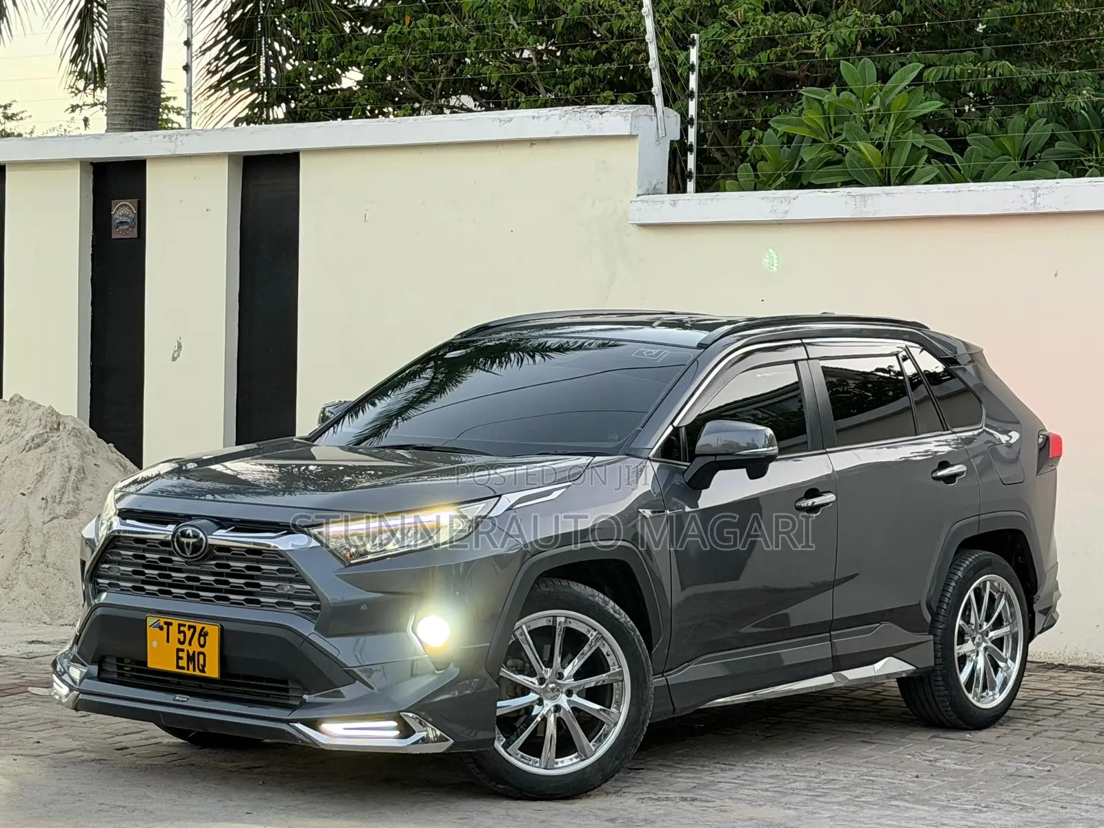 Toyota RAV4 2019 Gray