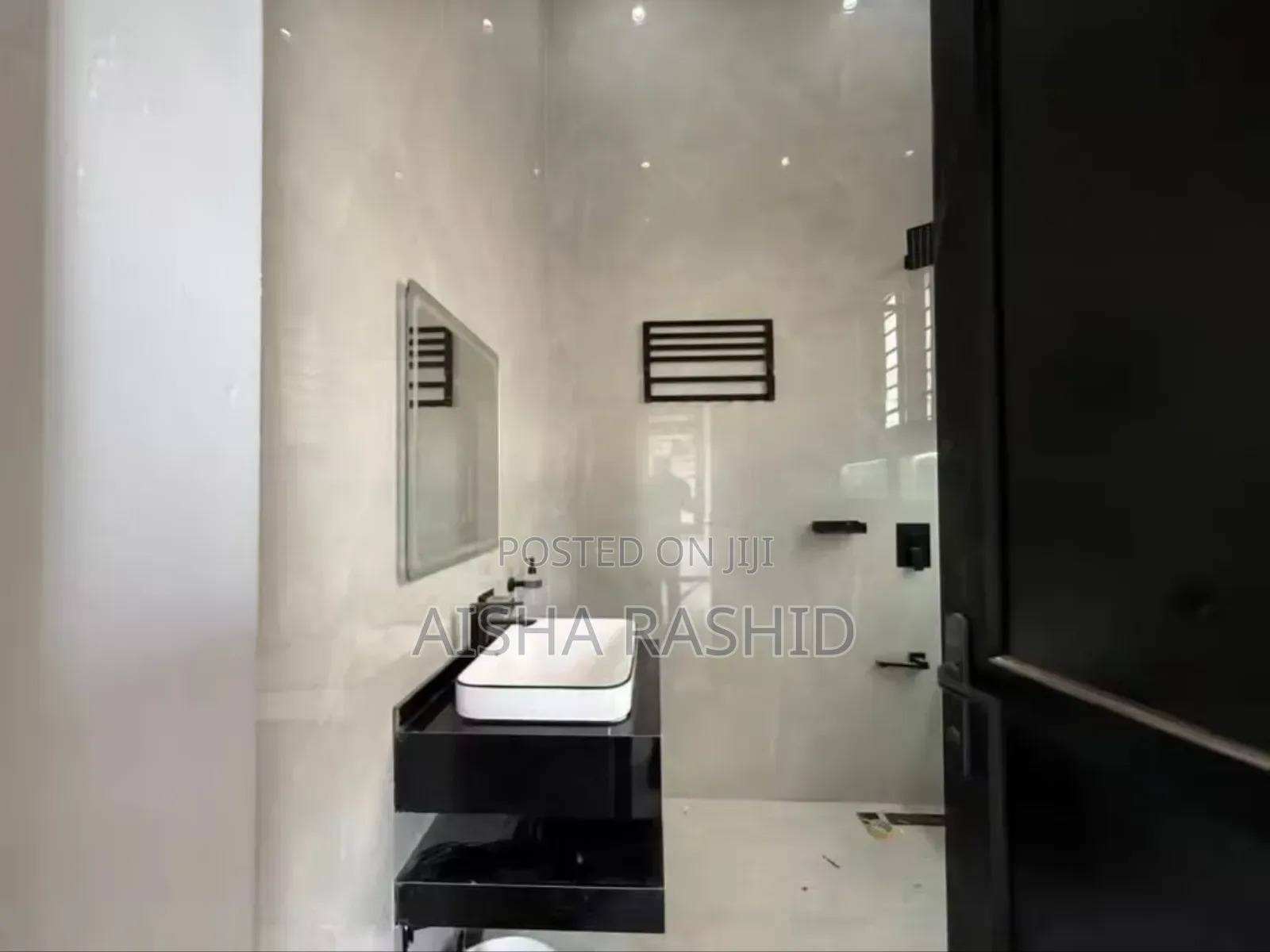 5bdrm House in Goba for sale