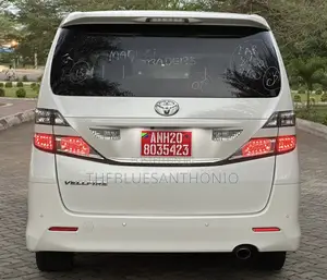 Toyota Alphard 2008 White