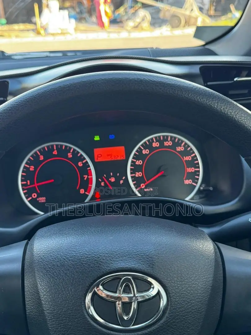 Toyota Wish 2013 Silver