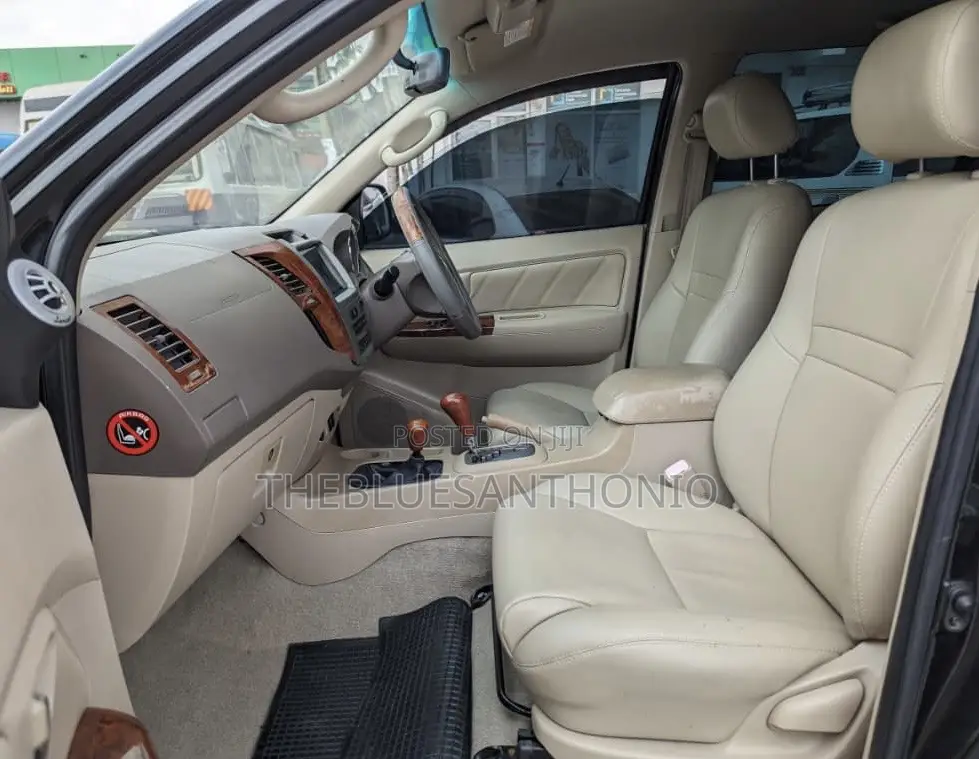 Toyota Fortuner 2007 Black