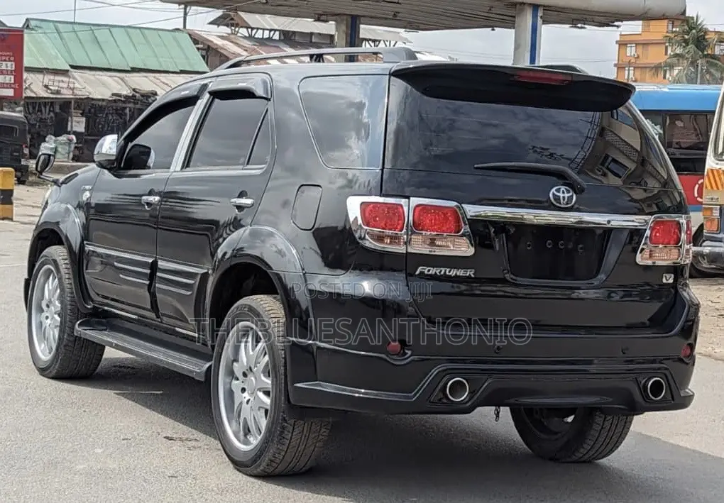 Toyota Fortuner 2007 Black