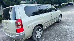 Toyota Succeed 2004 Silver
