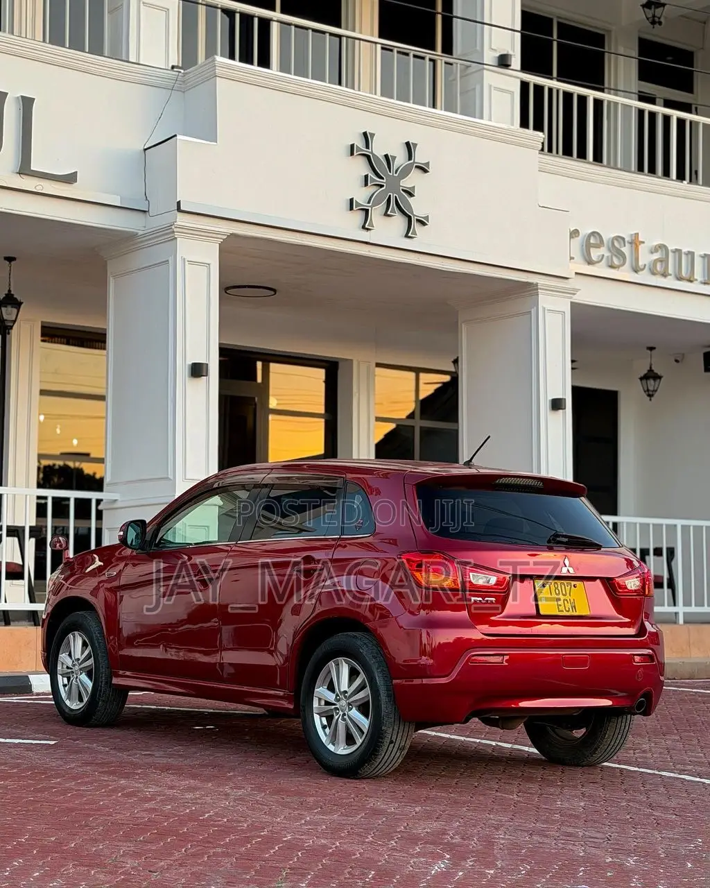 Mitsubishi RVR 2010 Red