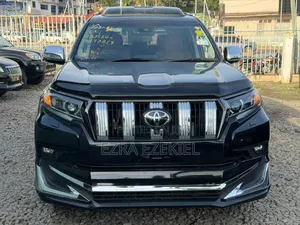 Toyota Land Cruiser Prado 2023 Black