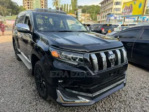 Toyota Land Cruiser Prado 2023 Black