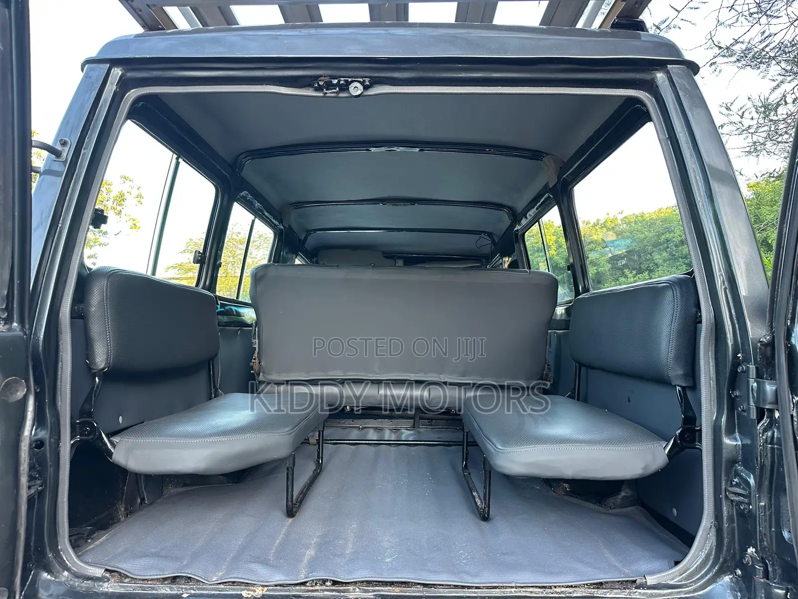 Toyota Land Cruiser 1986 Gray
