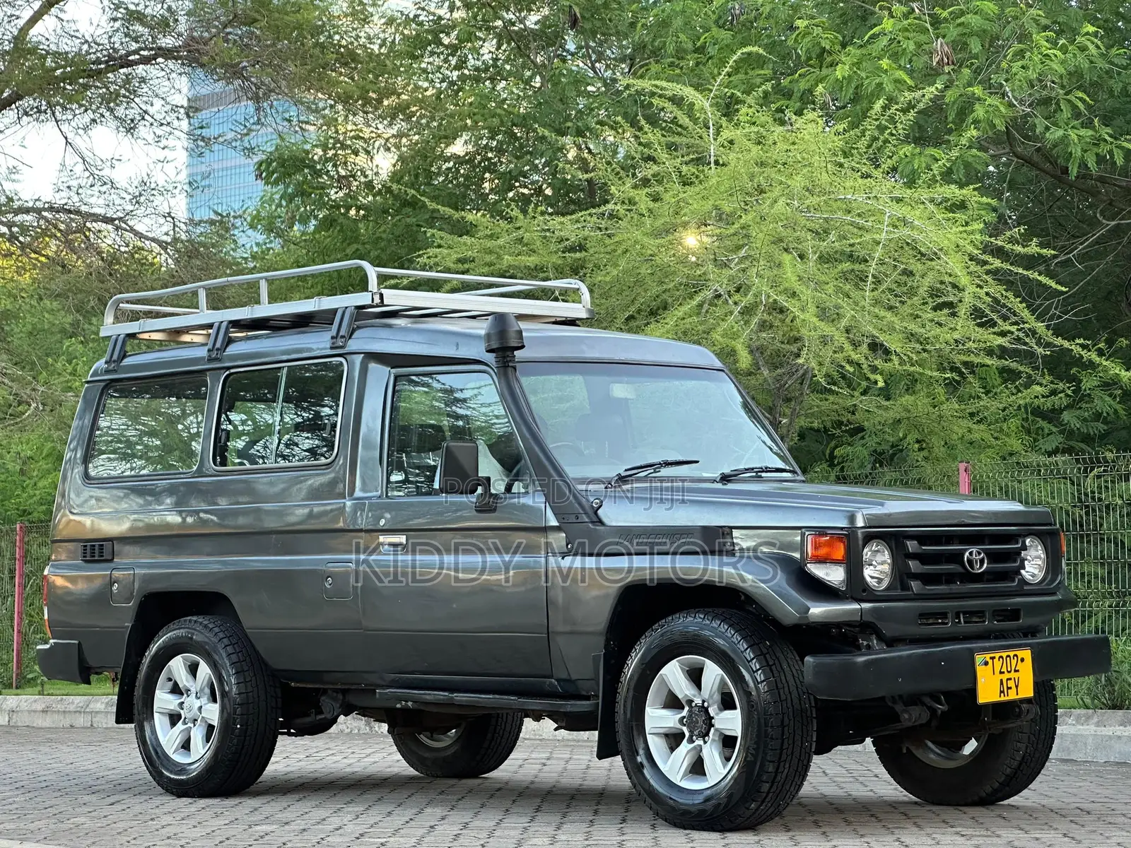 Toyota Land Cruiser 1986 Gray