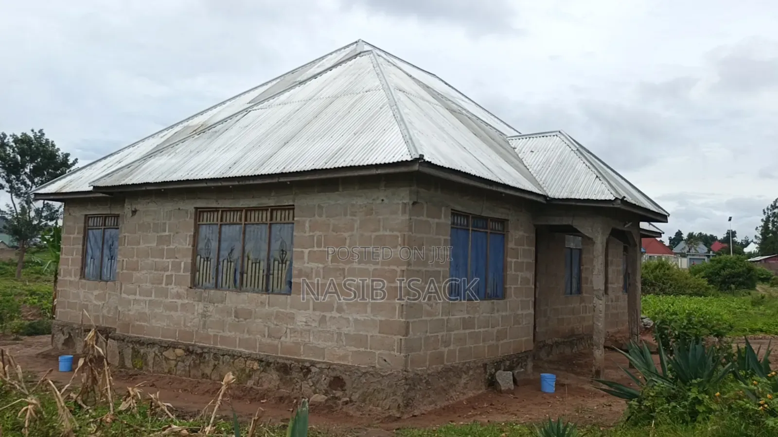 4bdrm House in Buswelu for sale