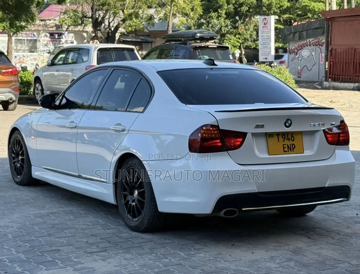 BMW 3 Series 2009 Pearl